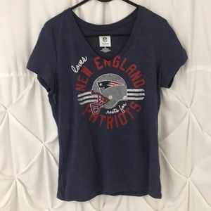 New England Patriots NFL V-Neck Tee EUC L